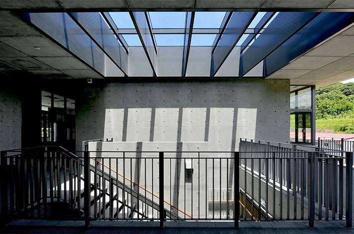 m_Dharma-Drum-Institute-of-Liberal-Arts-Multi-Purpose_top-of-stairs