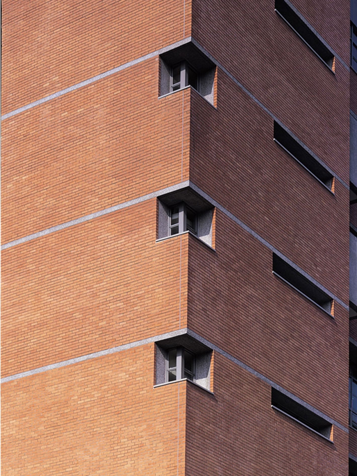 m_045
