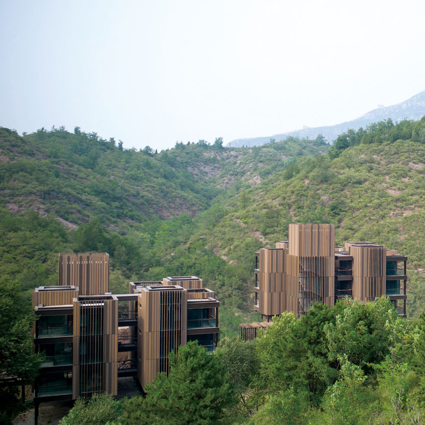The design of Han-Gu Villa explores the beauty of nature without being pretentious; everything is just right